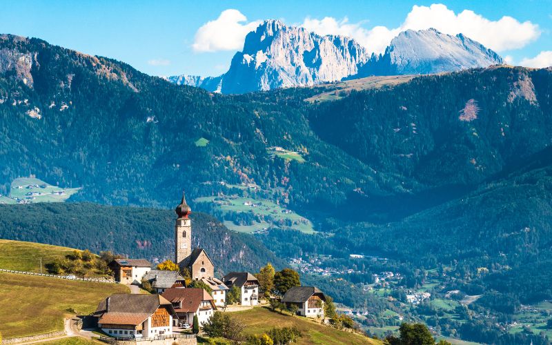 SETTIMANA VERDE NEL CUORE DELLE DOLOMITI - TOUR + SOGGIORNO